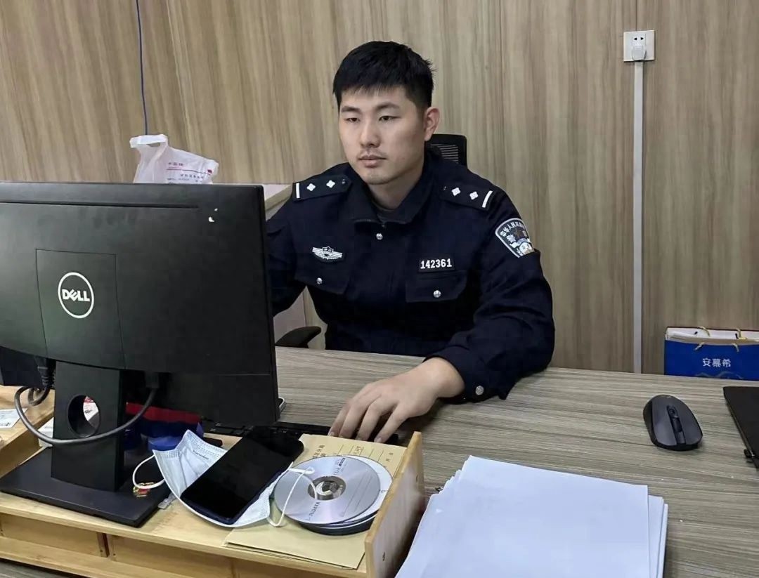 95 后民警吕旭珂的热血从警路？穿梭街巷守护万家灯火