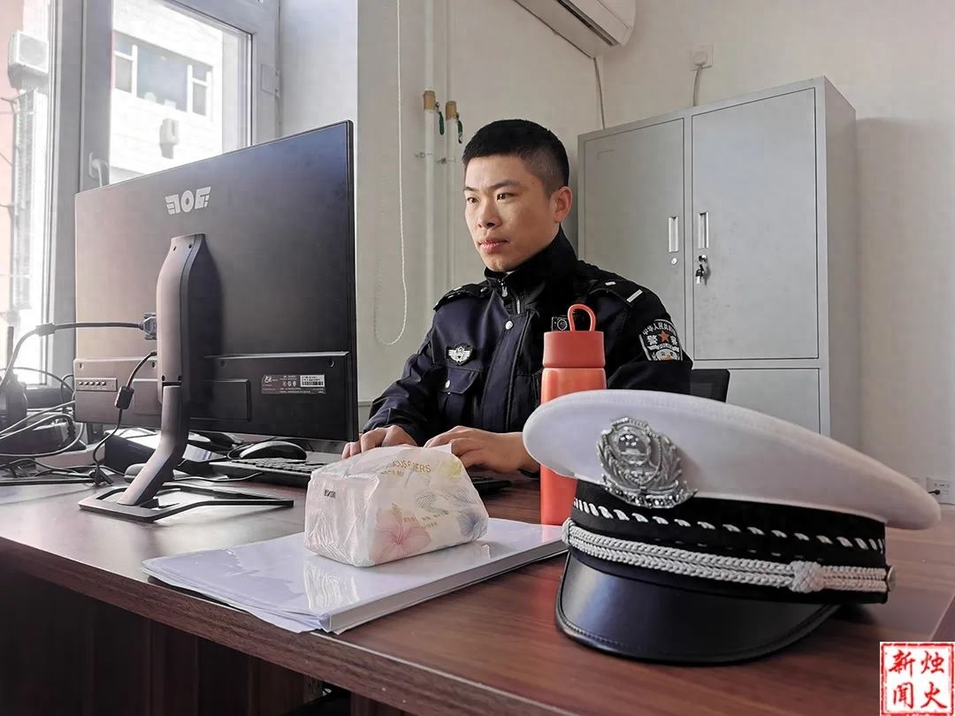 刚从警3年就节假日几乎没陪家人，交警的辛苦谁懂？