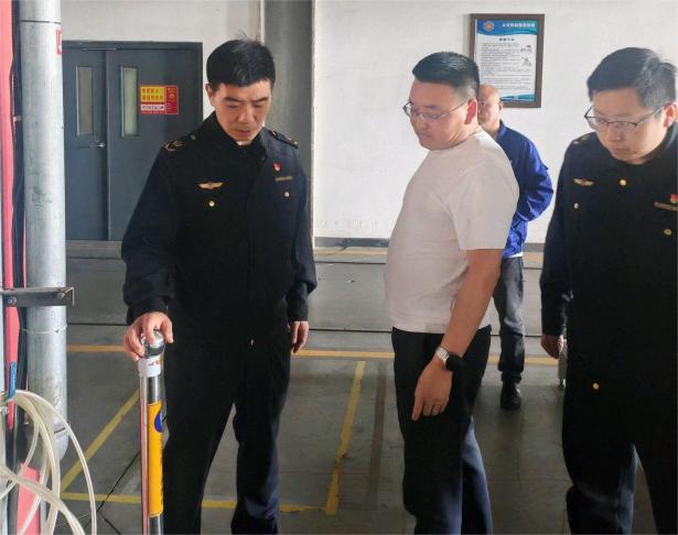 五一假期人们休闲，顺义应急局执法人员为何步履不停？  第2张