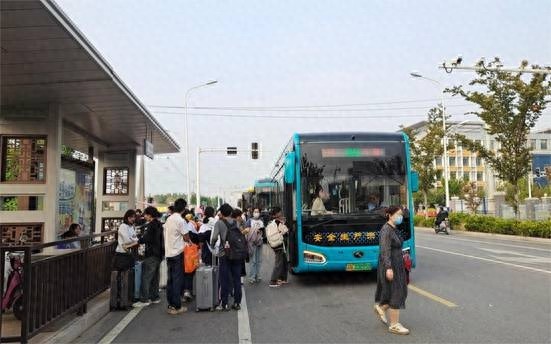 五一假期宿迁交通运输部门全力保障旅客出行，发送量惊人！你出行了吗？