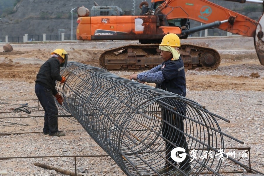 都匀绿色建材供应基地项目如火如荼建设中，2025年底能否如期完工？
