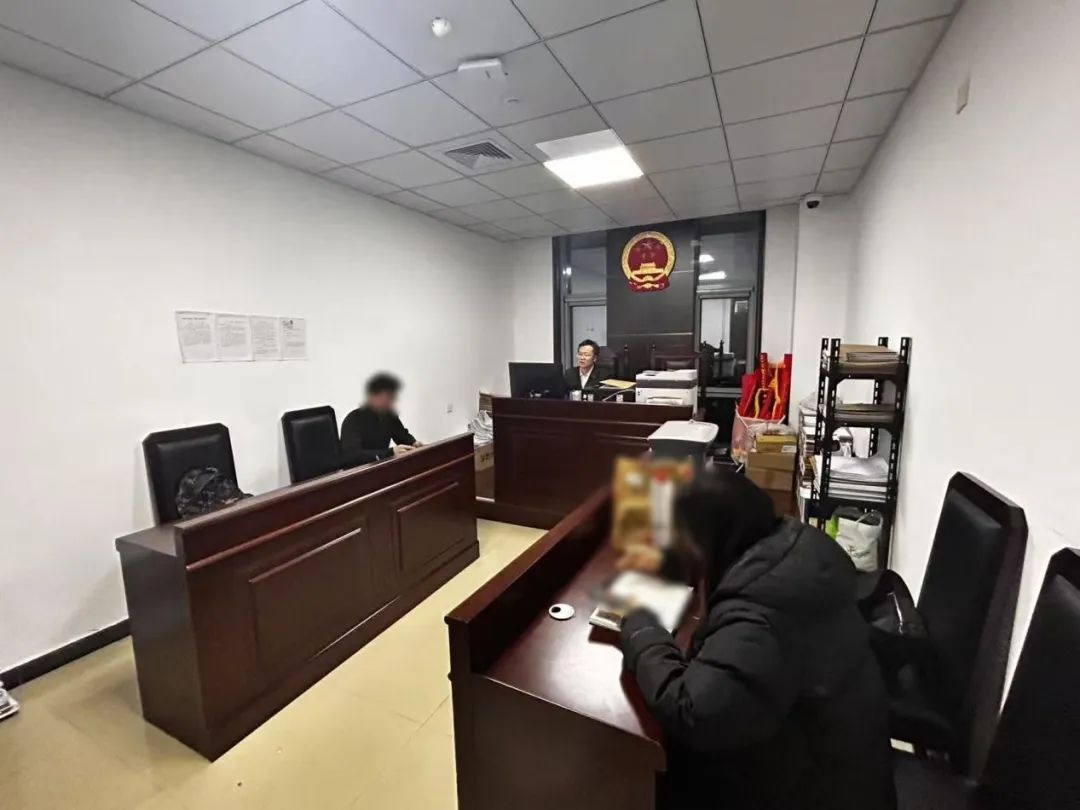 公司有营业收入，却不付我救命钱？！法官深夜调解，结局令人意想不到  第2张