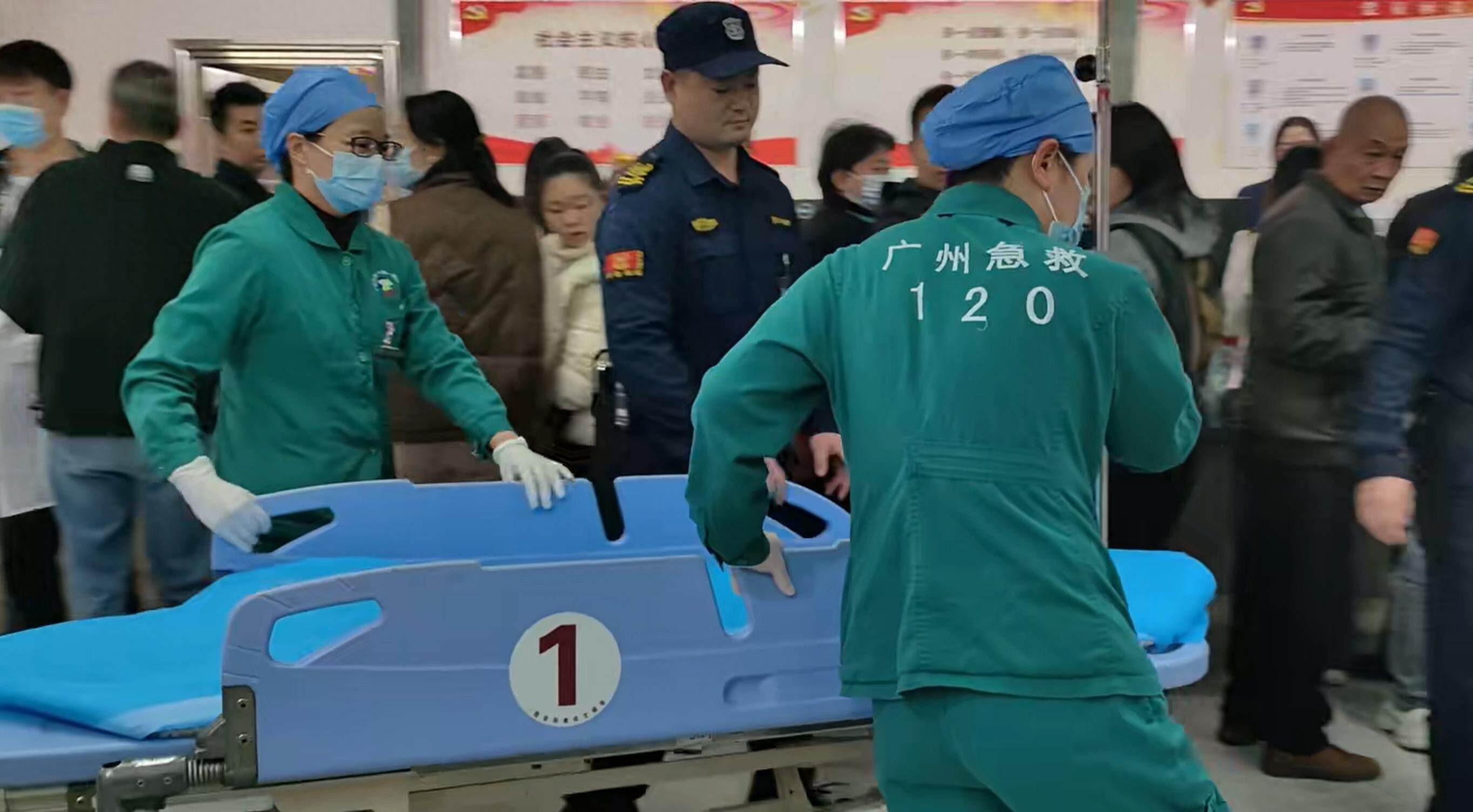 2分钟内生死逆转！中医急救如何让年轻男子重获新生？  第1张