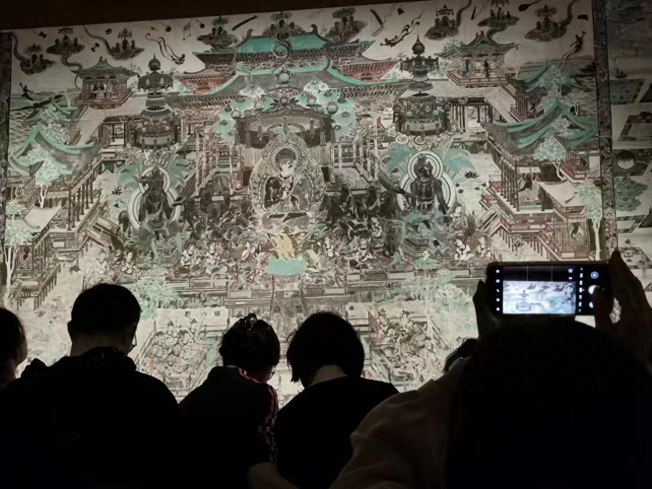 何以敦煌大展为何吸引三十万中外游客？揭秘莫高窟艺术的独特魅力