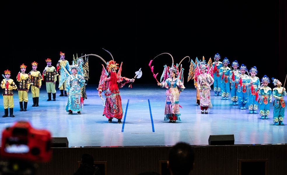 听不见声音的他们，如何演绎出震撼人心的侗戏？背后的故事让人泪目