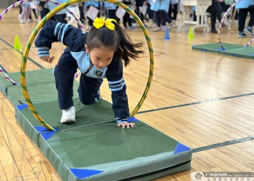 南宁凤翔路小学期末测评大揭秘：无纸化测评如何让孩子乐在其中？  第4张