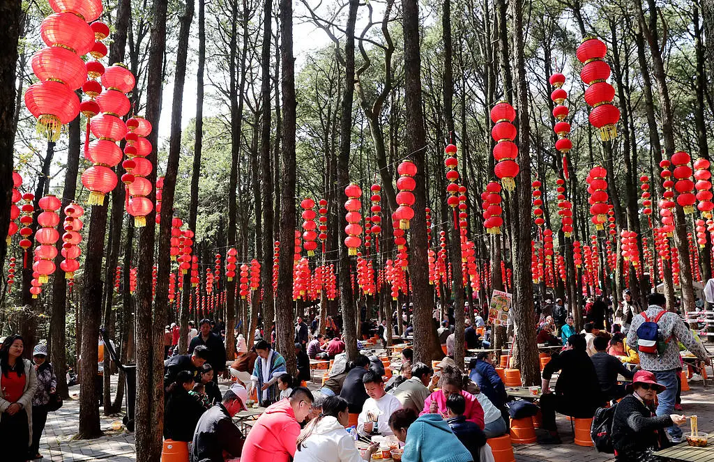 2025年各地庙会超精彩!传统与现代融合，你期待吗?  第5张