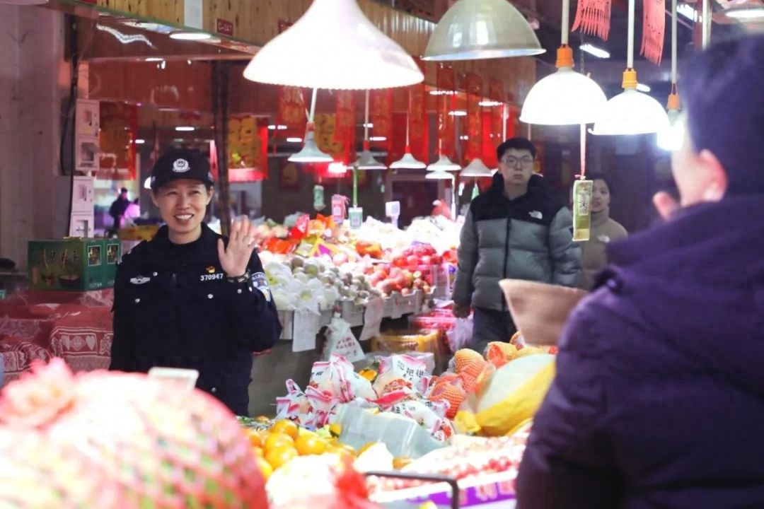 春节年味满天津东丽新农村!民警入社区像回娘家?!