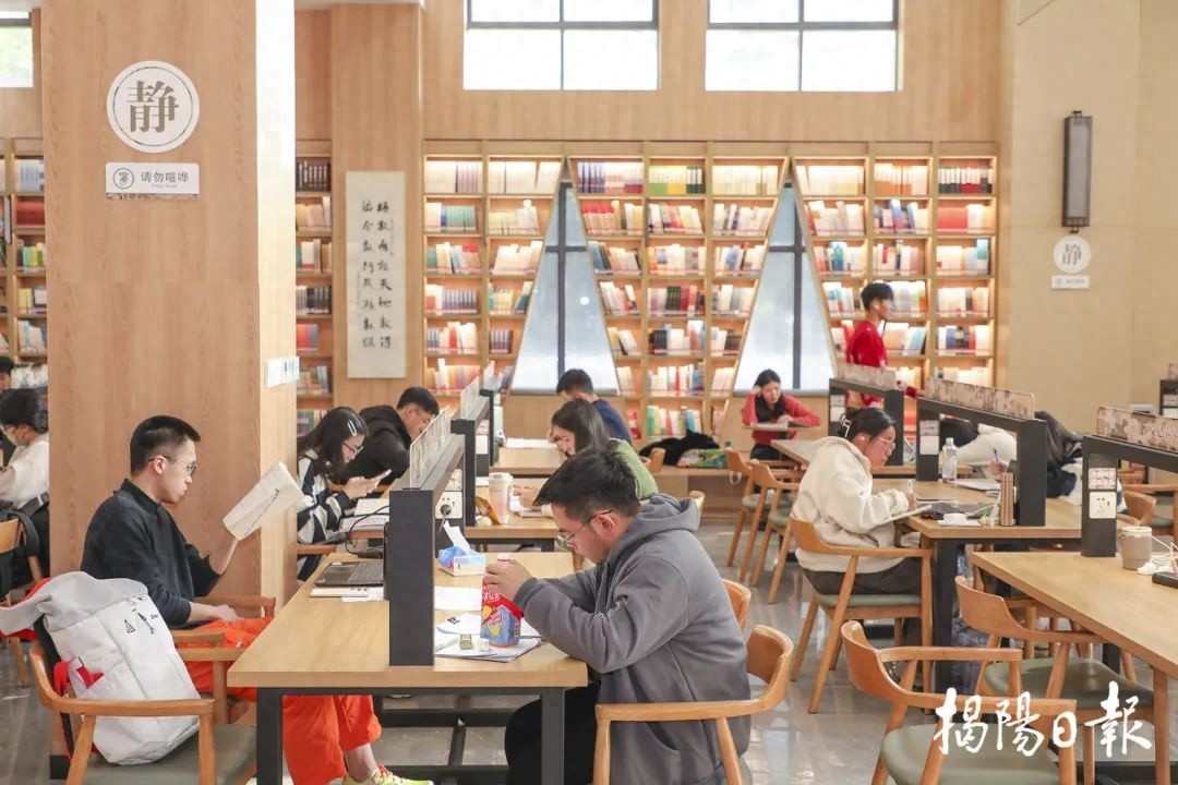 我市公共阅读空间大爆发！家门口就能畅享读书之乐？  第1张