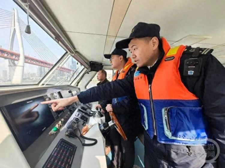 客流激增！水位骤降！朝天门海事处如何应对？  第1张