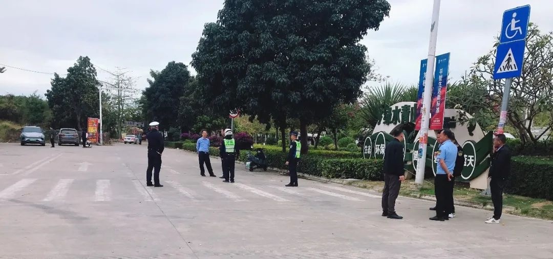 寒假春节九所新区房车乱停多!交警如何整治?  第7张