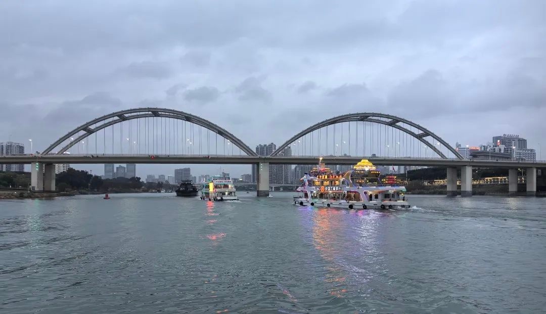 2025春节邕江夜游12395次，背后安全谁来保障？南宁海事局这样做  第7张