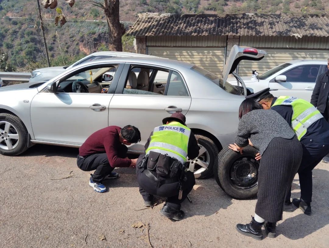 春节期间龙陵公安暖心警事连连！你知道吗？  第2张