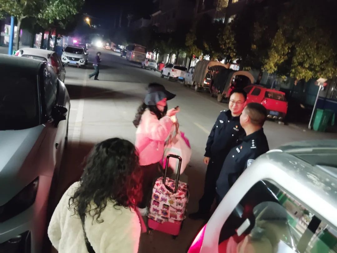 春节期间龙陵公安暖心警事连连！你知道吗？  第3张