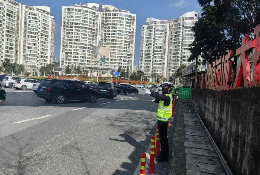警车自述：滇西大动脉高速春节间有啥故事?  第9张