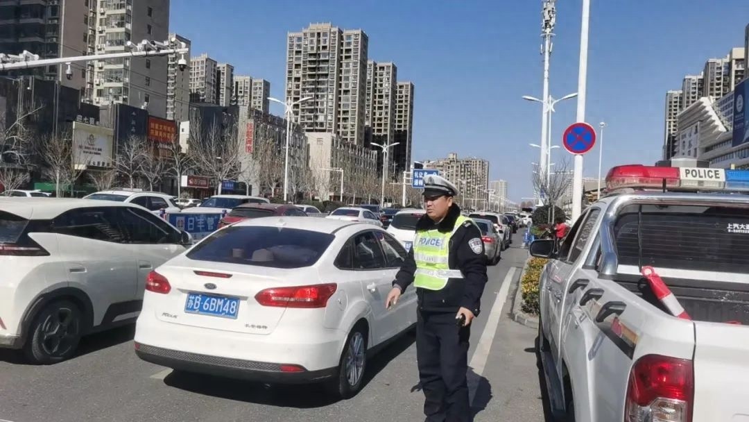 春节假期将尽,周口交警坚守岗位保出行,你知道吗?! 第1张 春节假期将尽,周口交警坚守岗位保出行,你知道吗?! 第1张