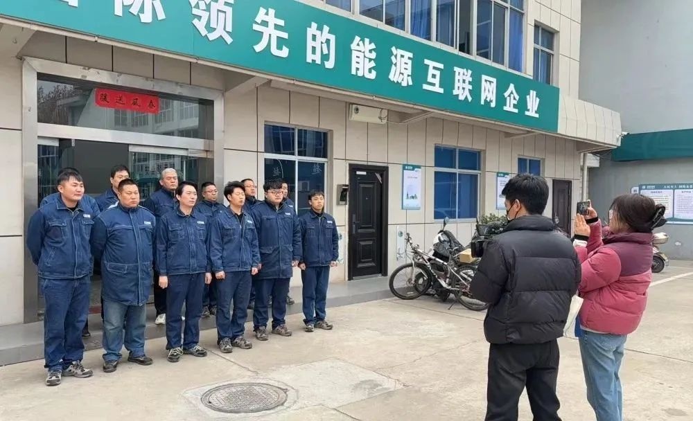 春节阖家团圆，媒体人却忙碌！融媒体人做了啥?  第11张