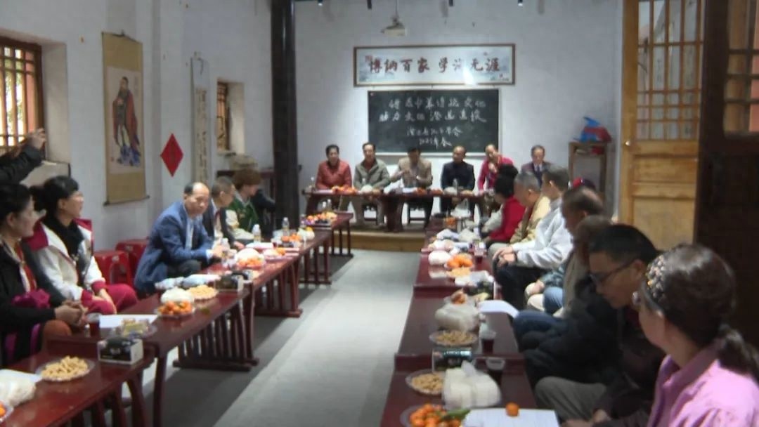 澄迈县孔子学会茶话会：传承传统文化有多重要?