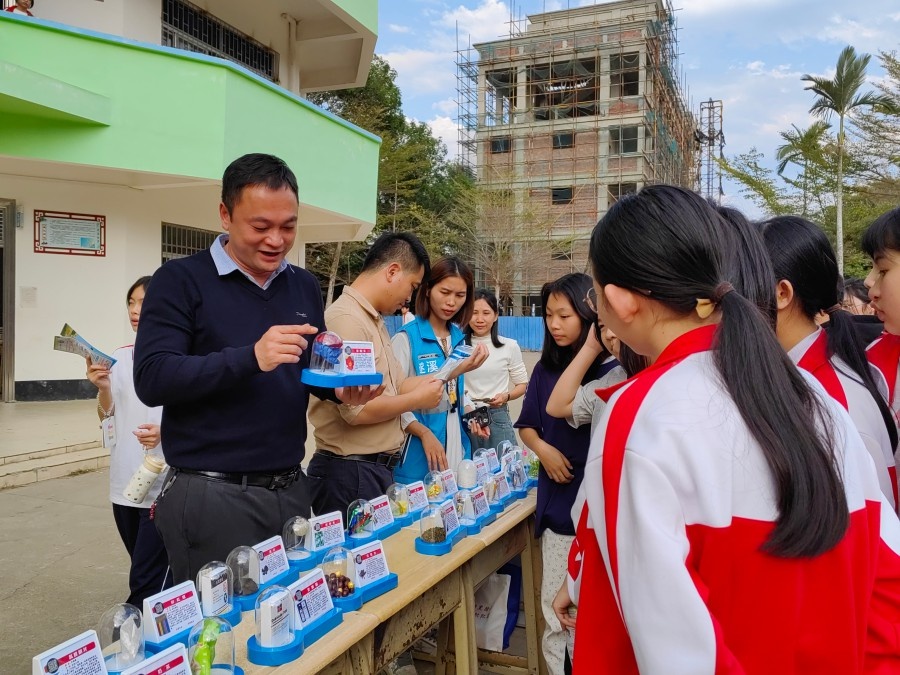 毒品危害触目惊心！港门中学如何筑牢校园防线？  第3张