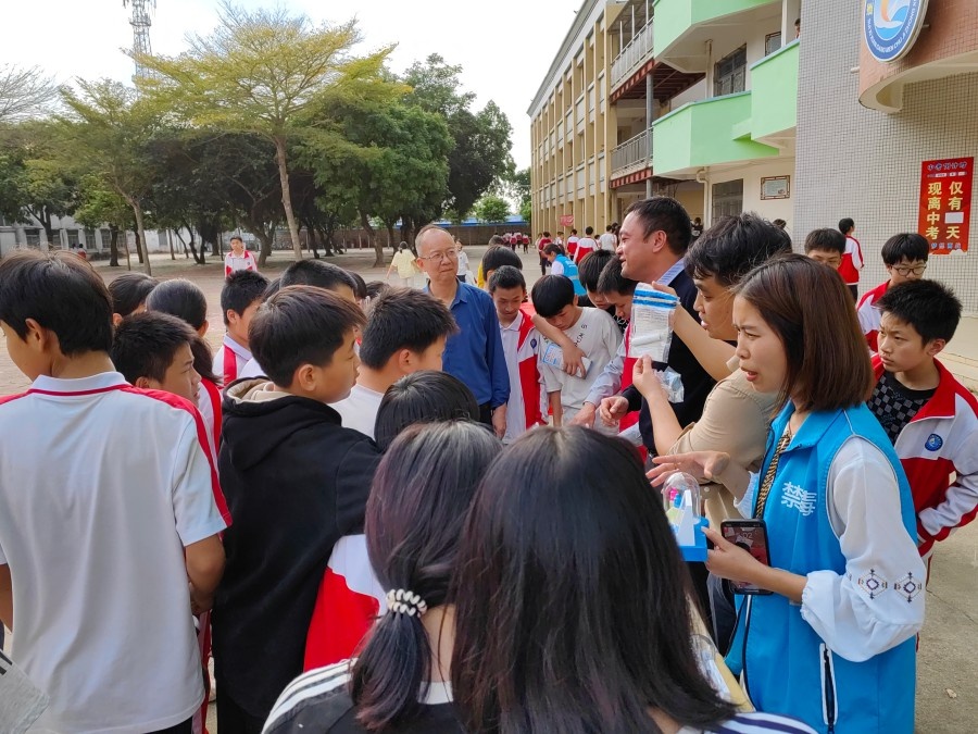 毒品危害触目惊心！港门中学如何筑牢校园防线？  第4张