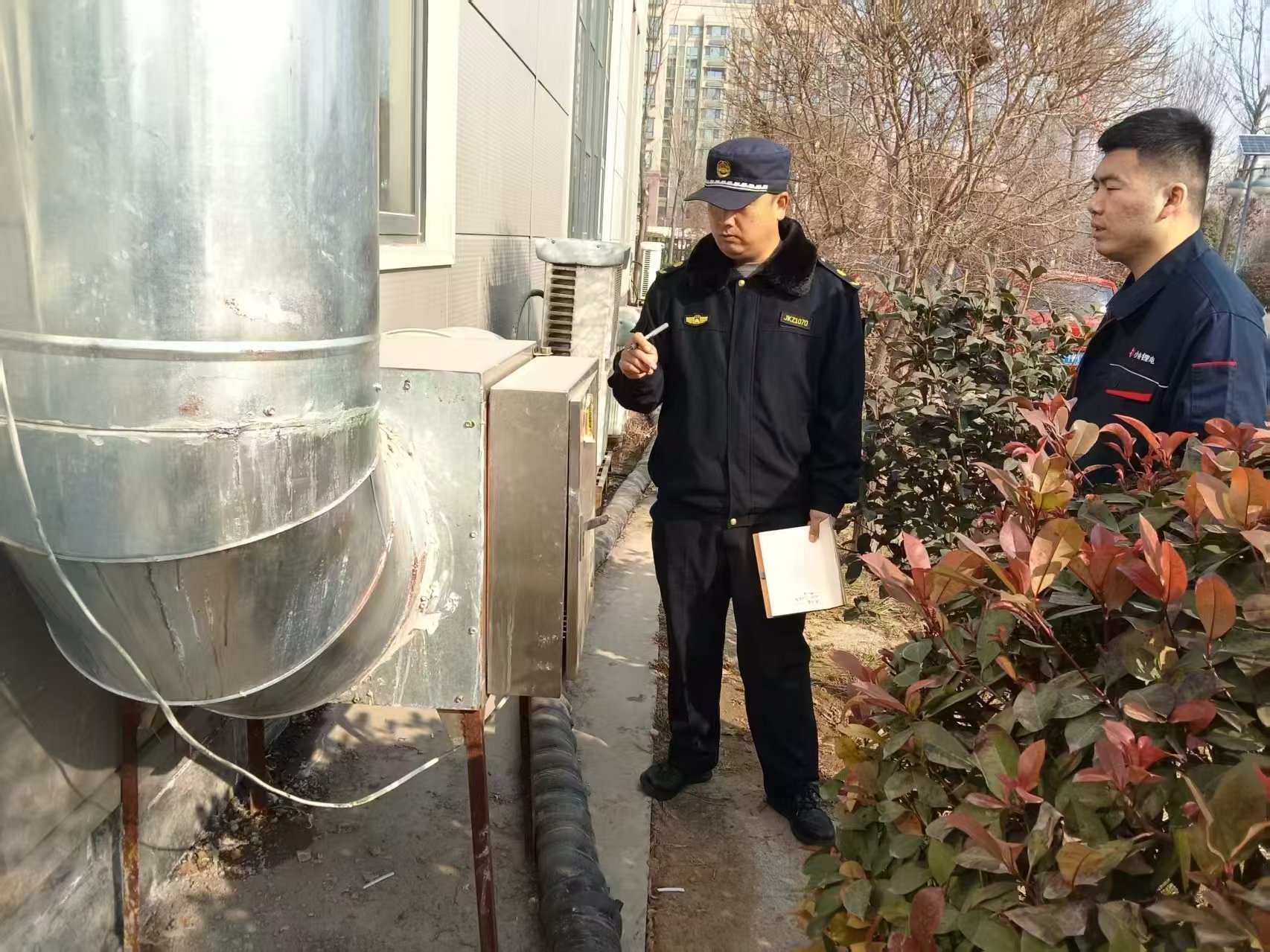 经开区餐饮油烟大排查！120多家商户被责令整改，你的环境权益得到保障了吗？  第4张