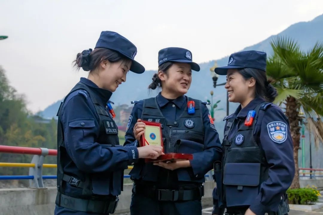 近一年多8次喷发！冰岛火山再喷发，在冰中国公民如何防范？中使馆提醒  第4张