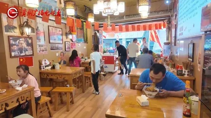 贵阳张女士遗失 10 万现金,店主拒收万元答谢金!这是为何? 第4张 贵阳张女士遗失 10 万现金,店主拒收万元答谢金!这是为何? 第4张