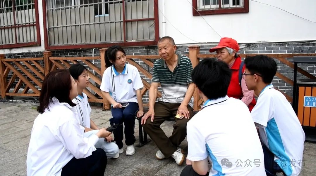 五一桂东街头暖心一幕！中学生勇救老人，扶与不扶的答案是？  第4张