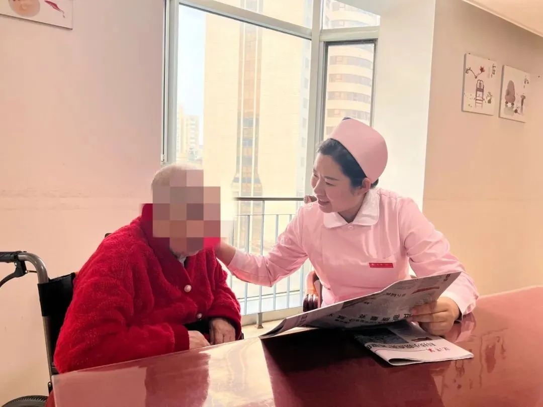 12 年坚守！90 后护士成福利院老人心中快乐小太阳？  第7张
