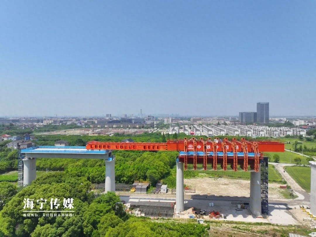 五一期间杭州机场高铁海宁段桥梁建设热火朝天，啥时能完工？