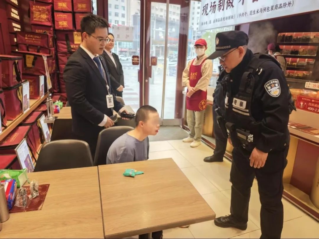 长春公安坚守劳动节！平安背后是使命担当？藏蓝身影诠释不凡  第16张