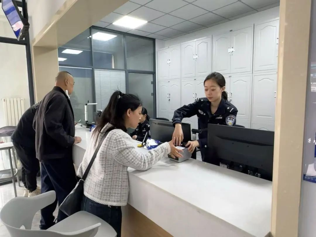 长春公安坚守劳动节！平安背后是使命担当？藏蓝身影诠释不凡  第7张