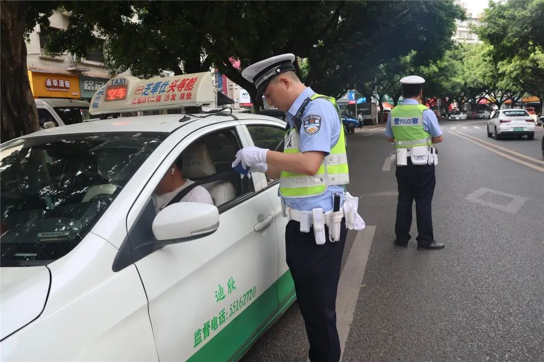 五一假期别人在游玩，他们却坚守岗位守护安全，凭啥？  第2张