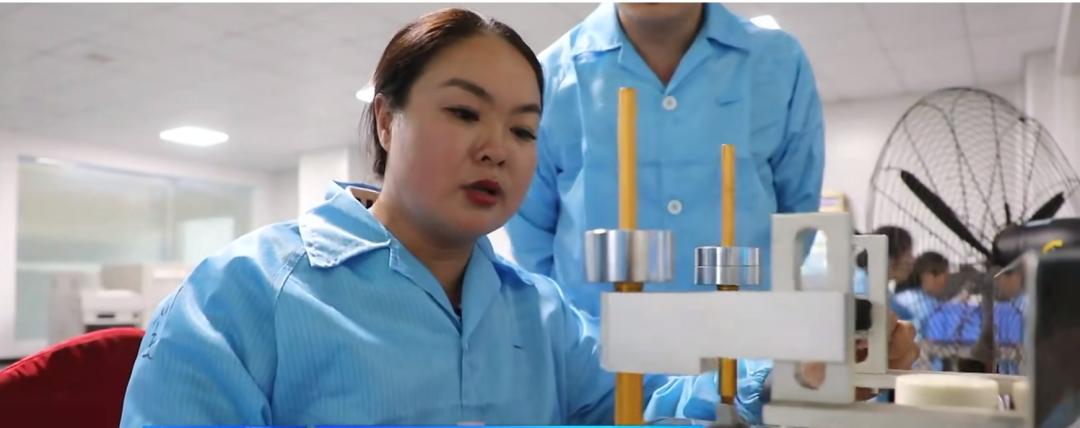 从打工妹到女膜王！李洪梅的传奇人生，你敢相信吗？  第2张