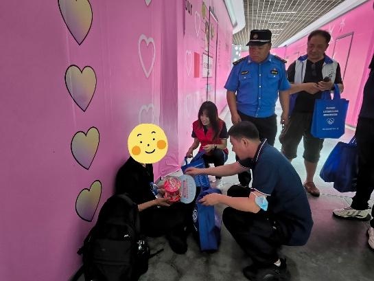 徐汇区救助管理站如何兜牢民生底线？2024年这些暖心举措让人感动  第2张