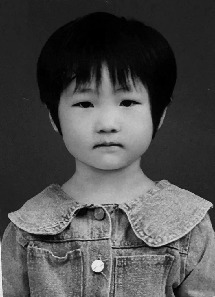 6岁和5岁女童被遗弃，亲生父母为何迟迟不现身？背后真相令人心酸  第2张