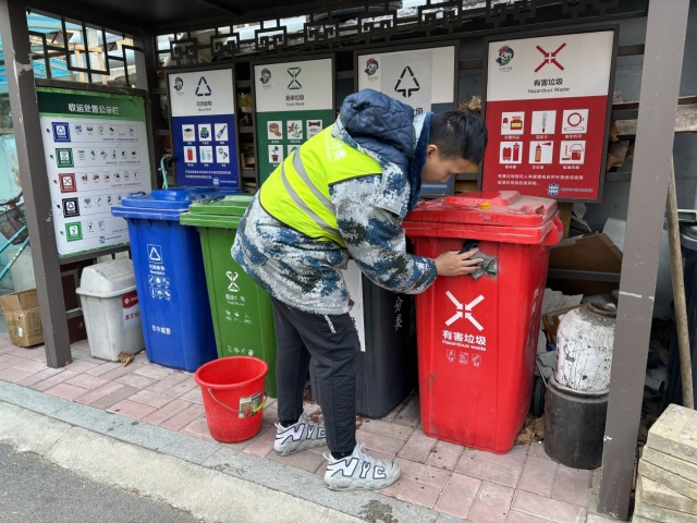 垃圾分类难？看看杆石桥街道如何让居民轻松掌握分类技巧  第4张