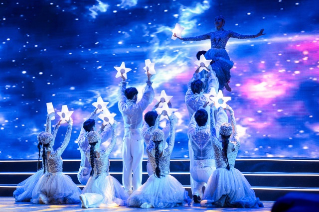 杭城凡星闪耀！这场暖冬慰问演出为何让800多位先进人物感动落泪？  第2张