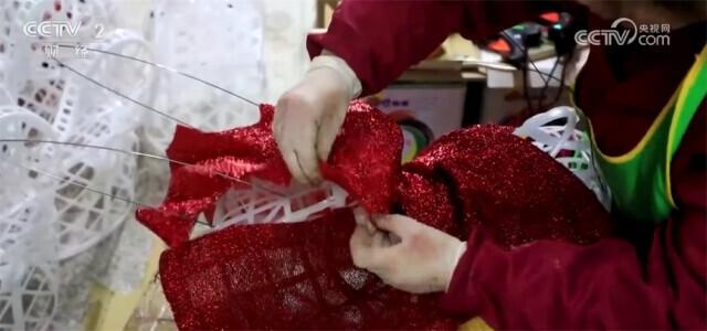 春节将至，龙灯订单暴涨3500条！700年传统工艺如何征服全球市场？  第2张