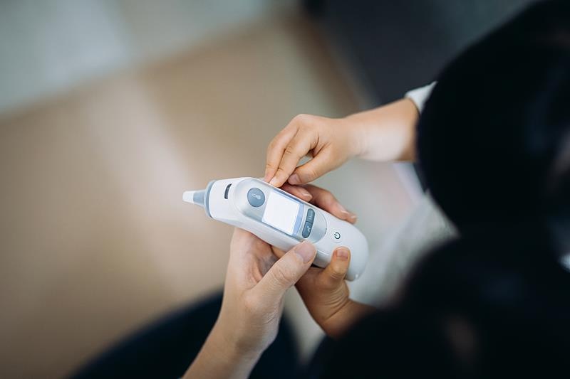 孩子发热惊厥怎么办？专家揭秘冬季儿童呼吸道感染家庭护理小妙招  第3张