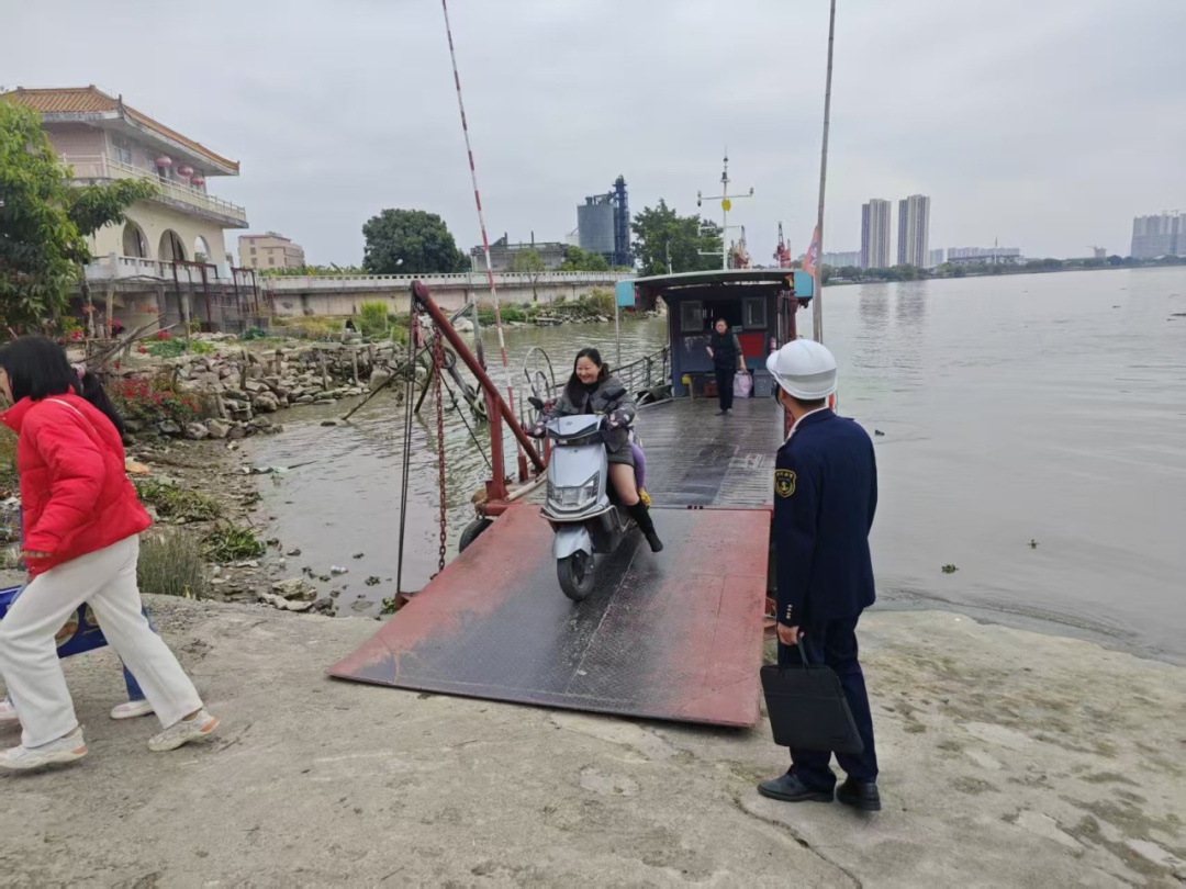 南河海事处春节涉客船舶监管大揭秘：如何保障安全？  第4张