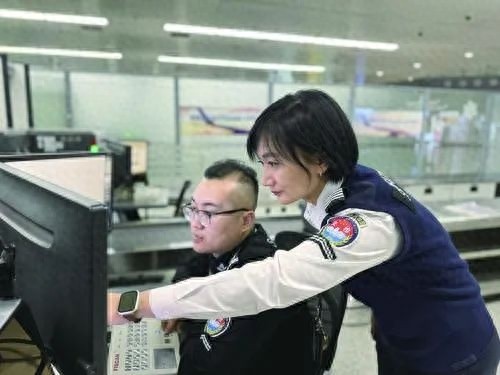 长春龙嘉国际机场安检员春节坚守岗位：您知道吗？