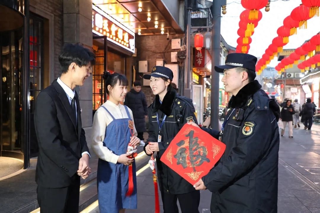 2025蛇年春节放八天假! 北京城管如何保障节日环境?