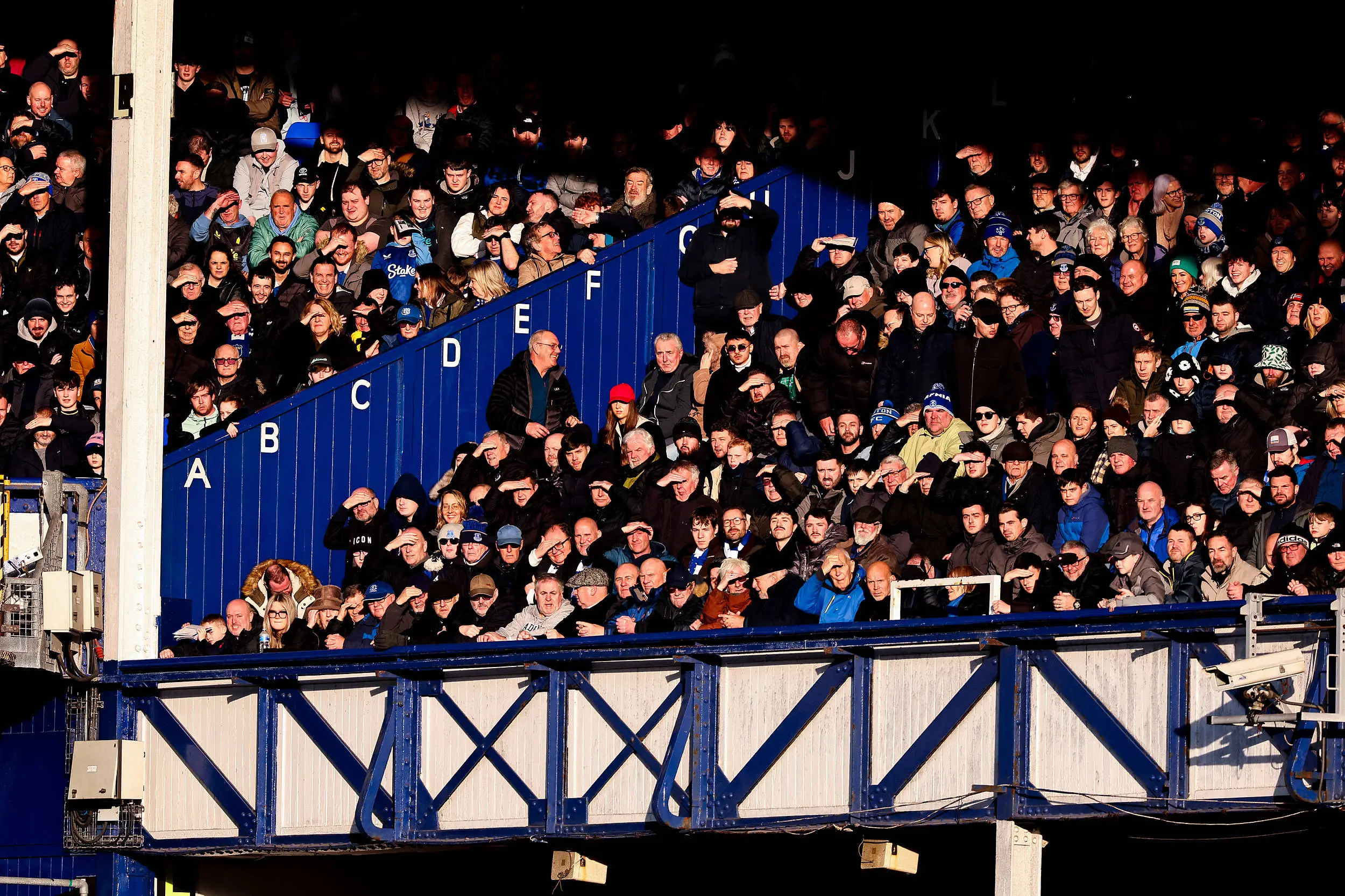 VAR技术旨在纠错 为何反而成争议源?!  第6张