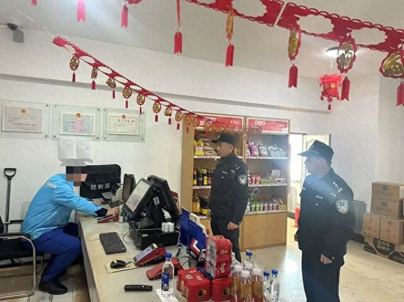 春节阖家团圆时，溪湖公安分局火连寨派出所民警辅警为何坚守岗位?!  第1张