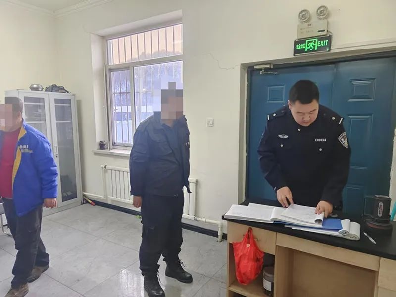 春节阖家团圆时，溪湖公安分局火连寨派出所民警辅警为何坚守岗位?!  第2张