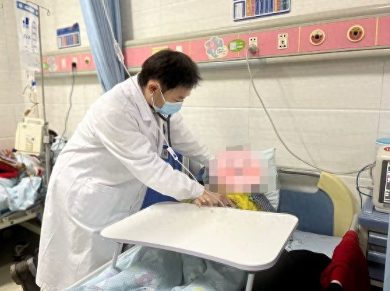 大年初三，5岁双胞胎男童口鼻出血竟是鼠药中毒?!  第1张