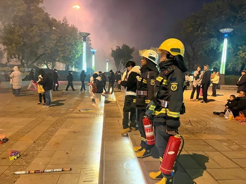 春节期间丽江消防坚守岗位保安全，背后有哪些超严部署？  第12张