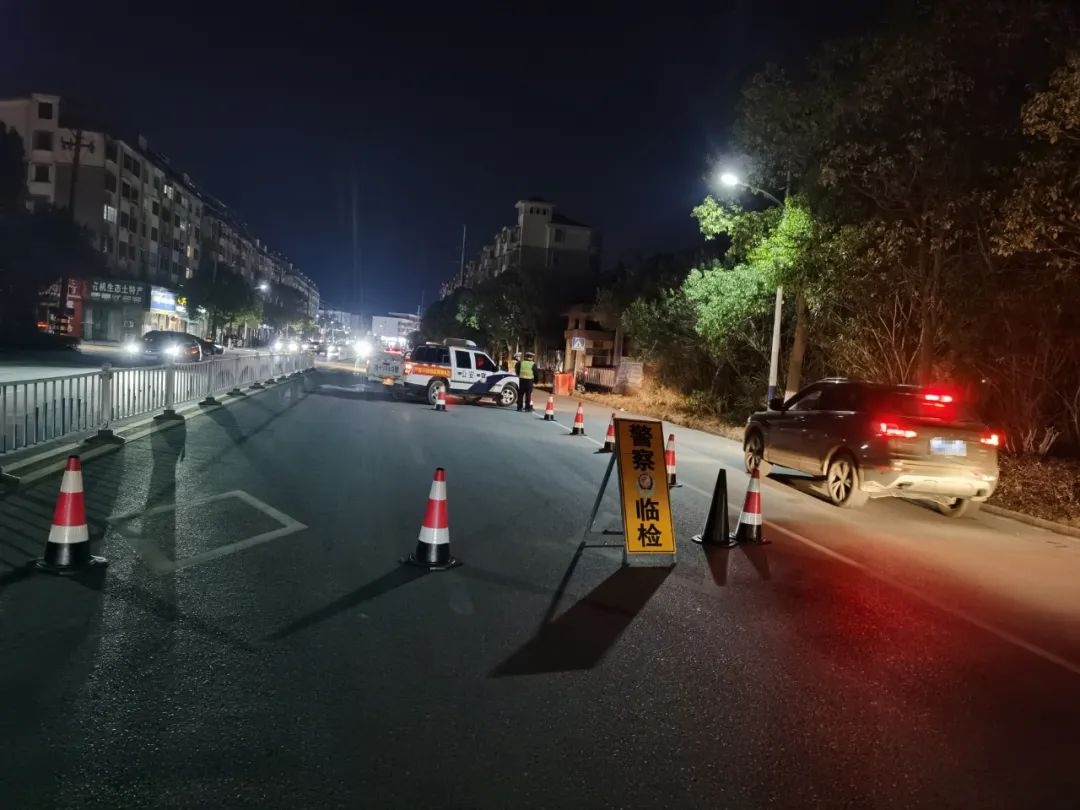 金溪交警夜查酒驾！如何保障春节道路安全？  第3张