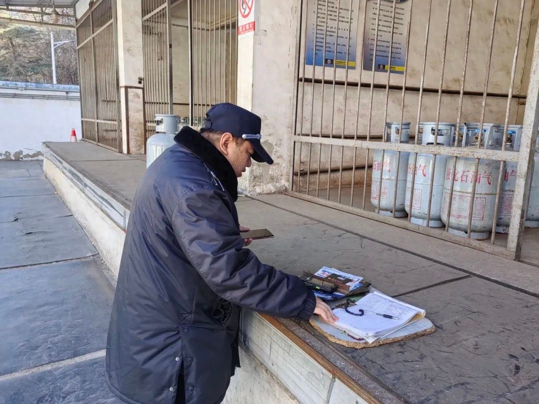 金蛇迎春，永定路街道如何用心守护万家灯火？  第1张